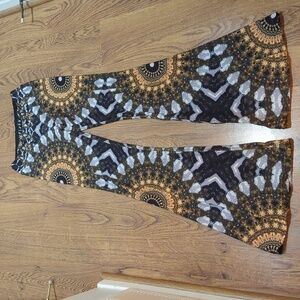 Wolven Noor Flare leggings size Medium